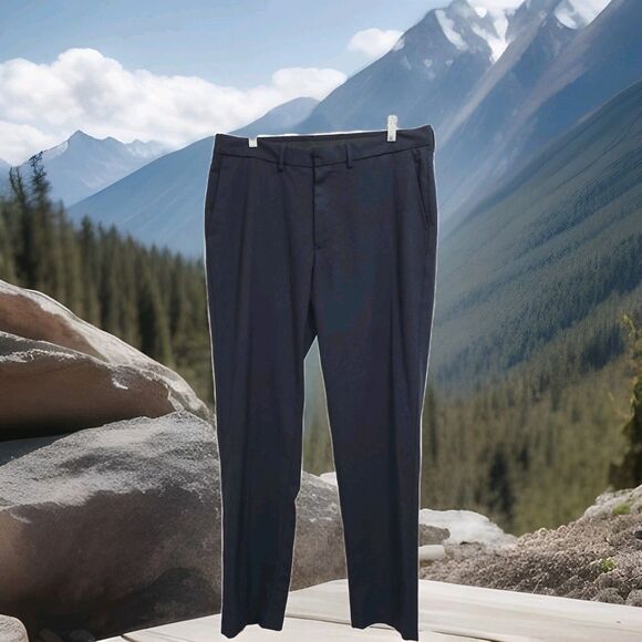 Men JM Haggar Comfort Casual Slim Fit Flat Front Wicking Navy 36x30 - Picture 1 of 7